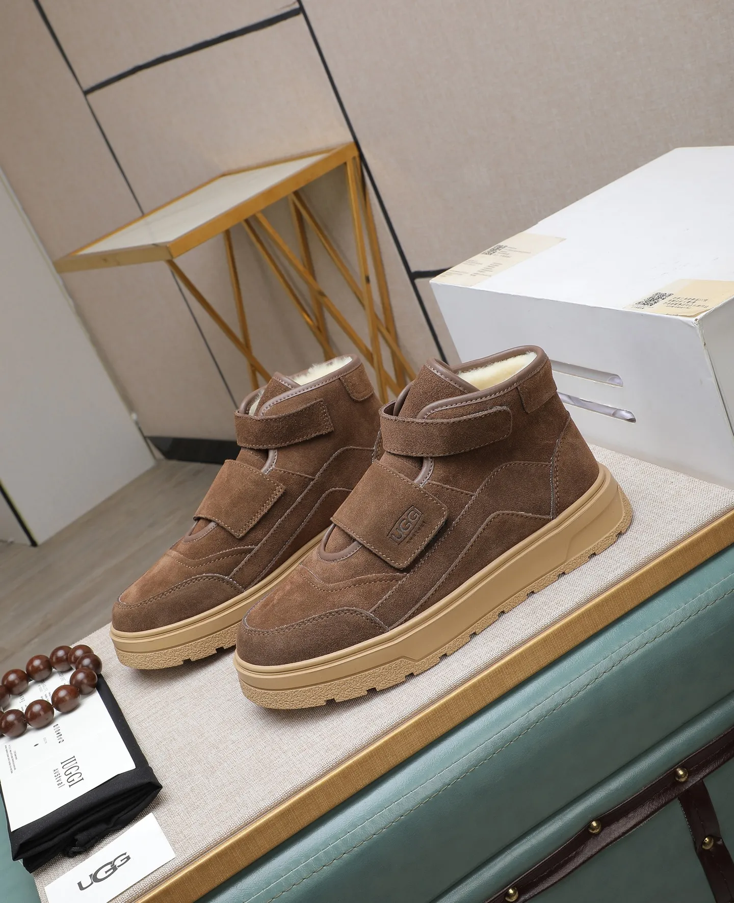 Men's shoes 💰600 IUGGI new retro presbyopia men's shoes, casual and versatile, full of high-end sense, fashionable, luxury and personalized style, joint style, retro presbyopia factor, full of handsome style, first layer suede cowhide, wool lining, rubber outsole, light and non-slip size: 39-44